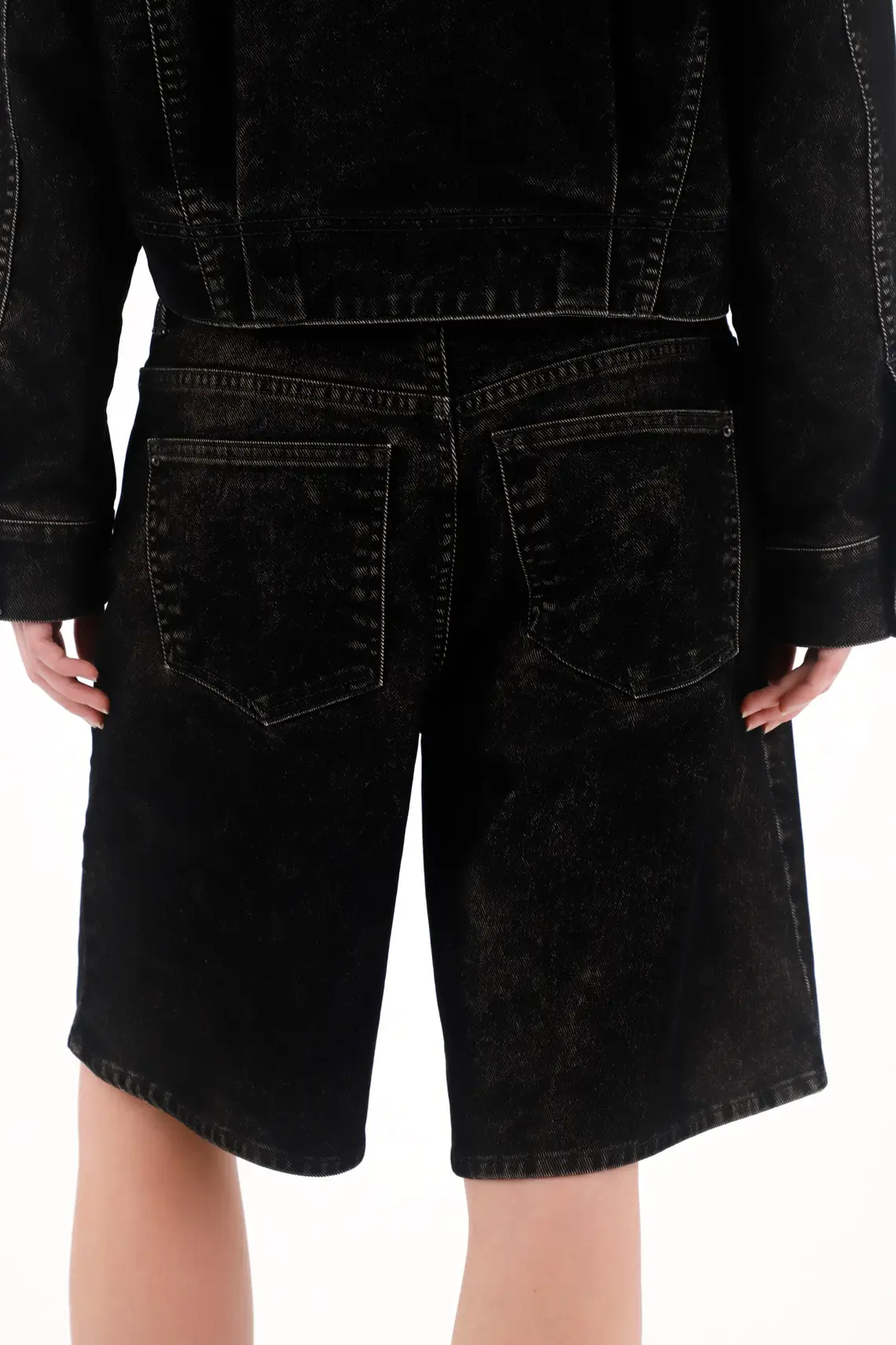 Black Velvet Bermuda Shorts for Women - Image 4