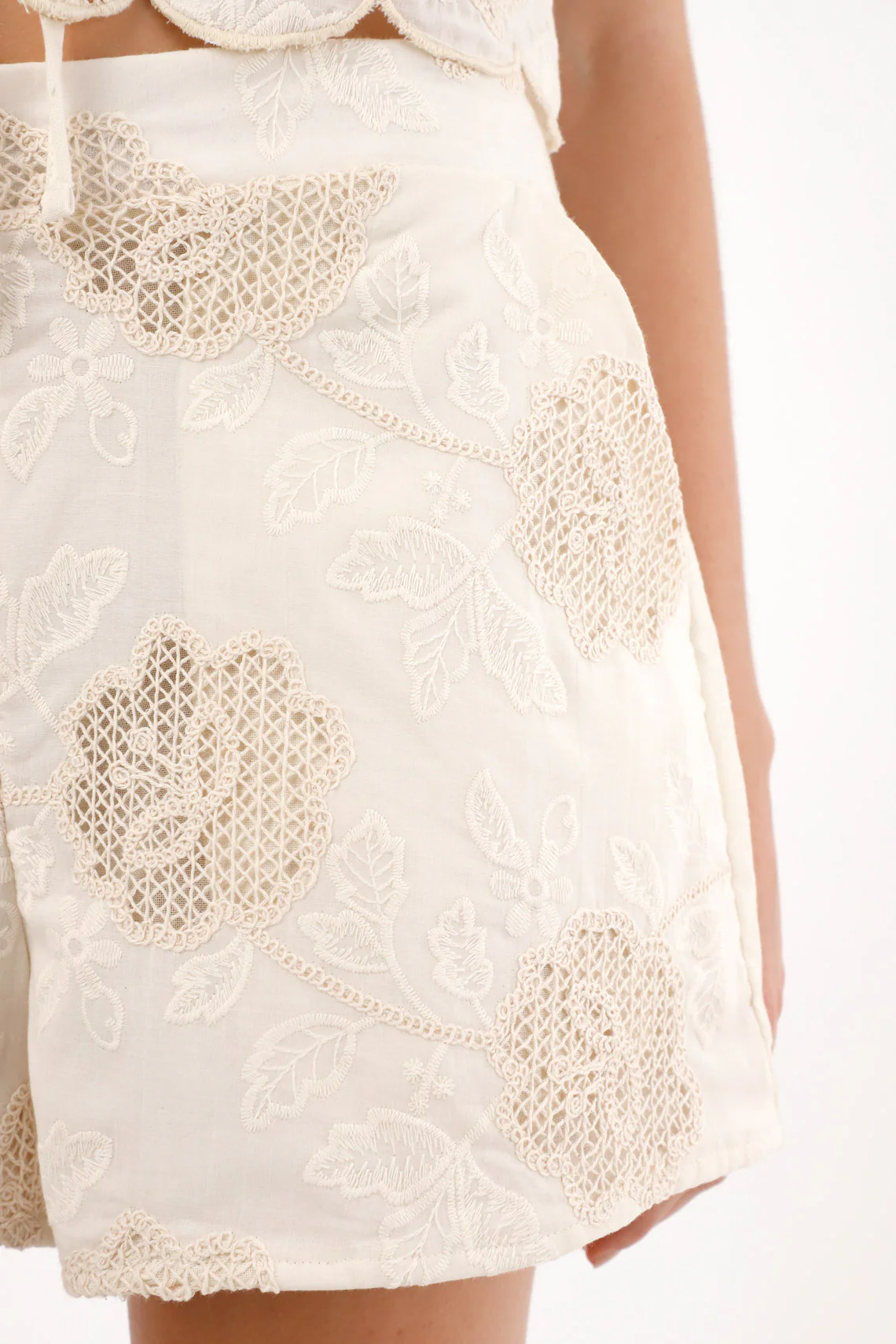 Women's Cream Floral Embroidered Short - Image 3