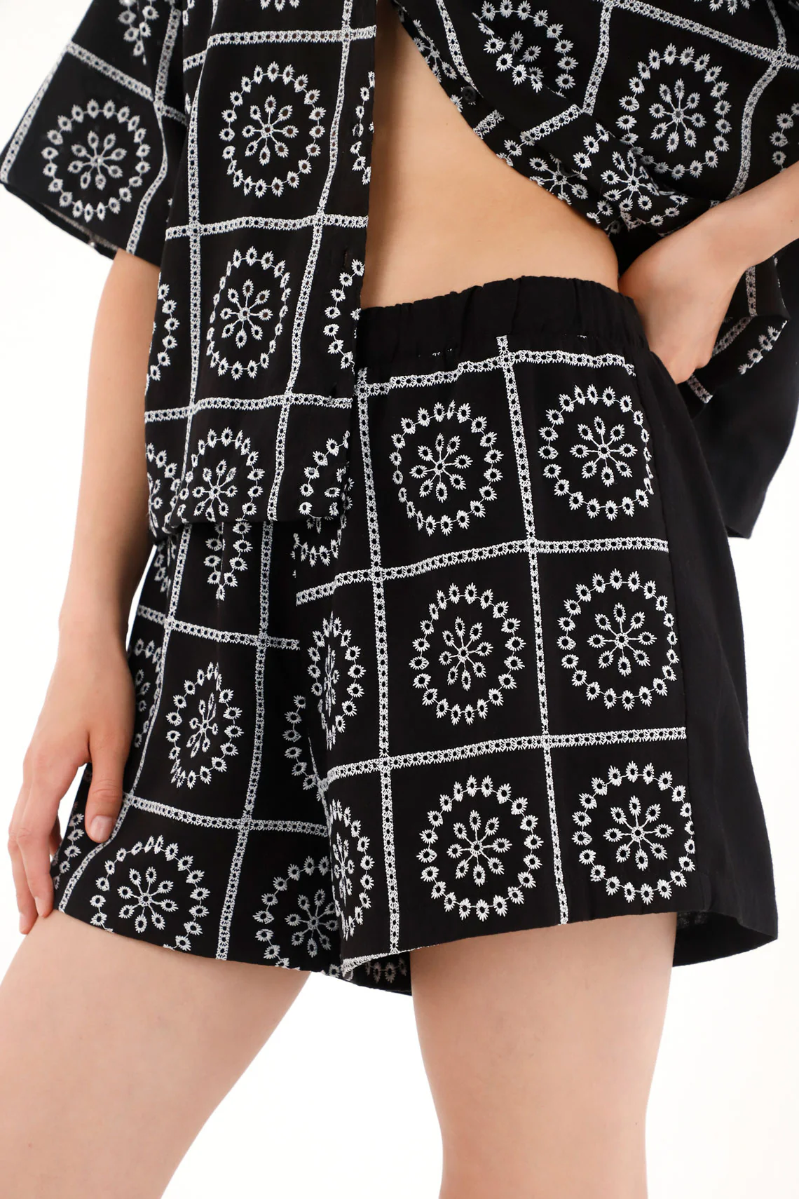 Women's Black Embroidered Lino-Look Short