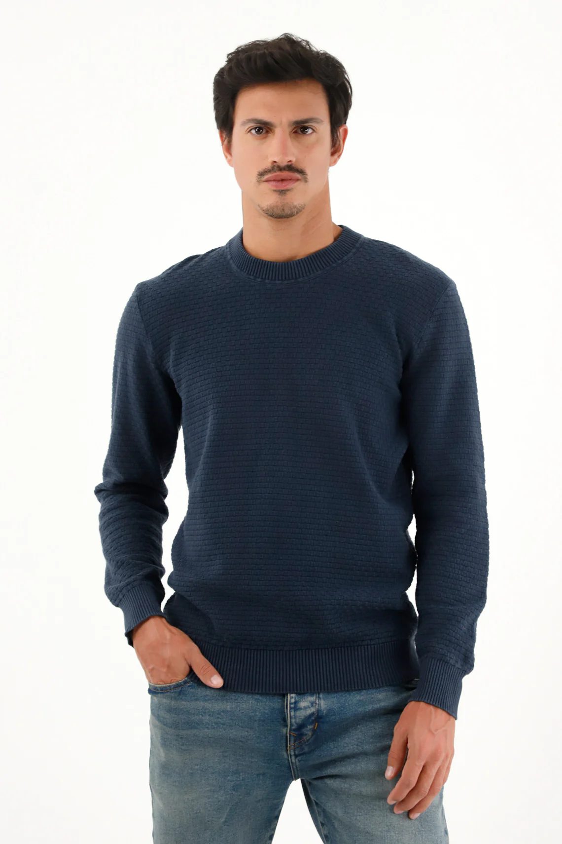 Men's blue indigo thread knit sweater