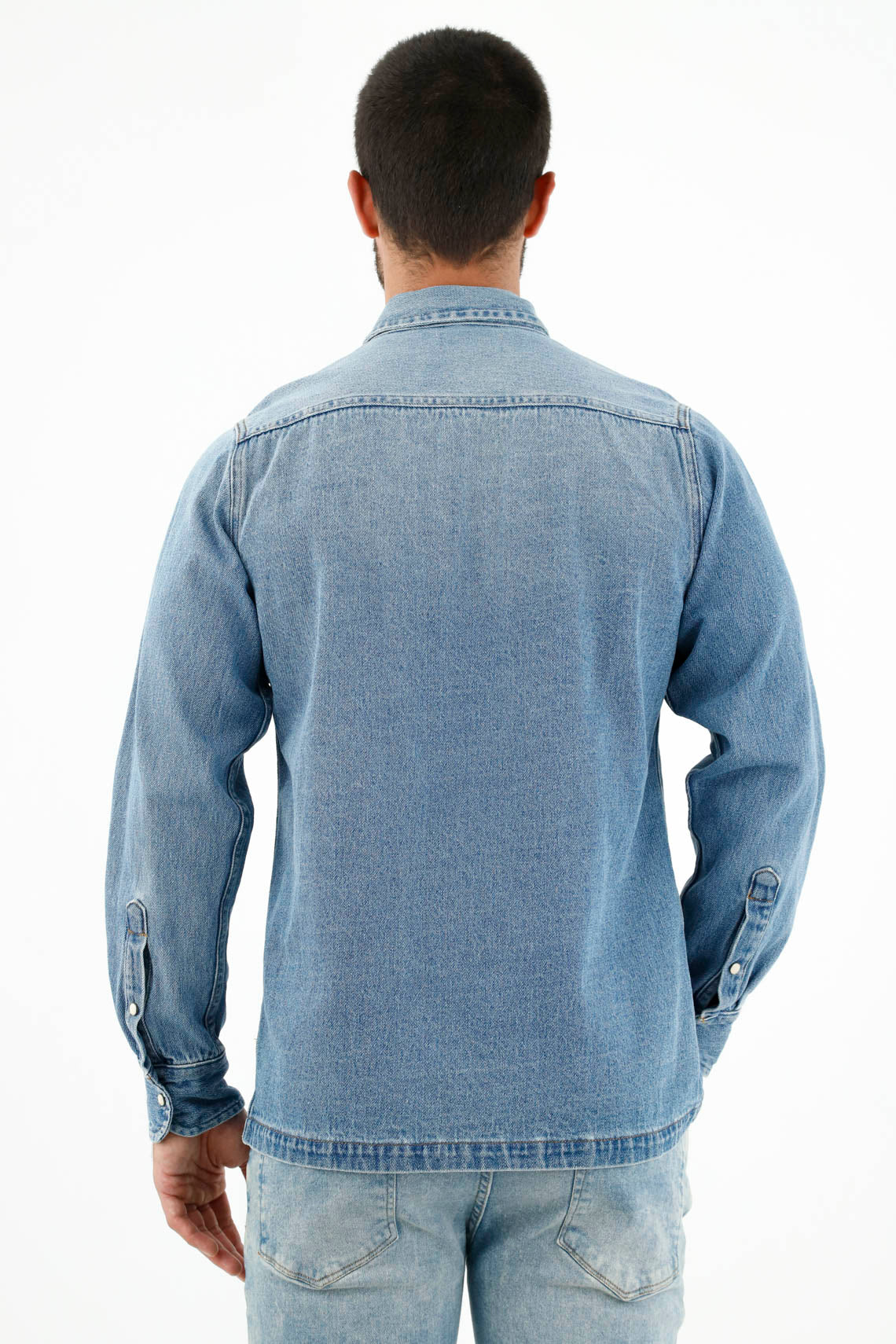 Men's Light Blue Lightweight Denim Shirt - Image 4