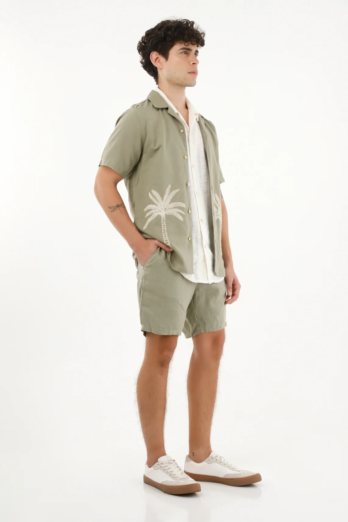 Men's bowling shirt with palm tree design - Image 3