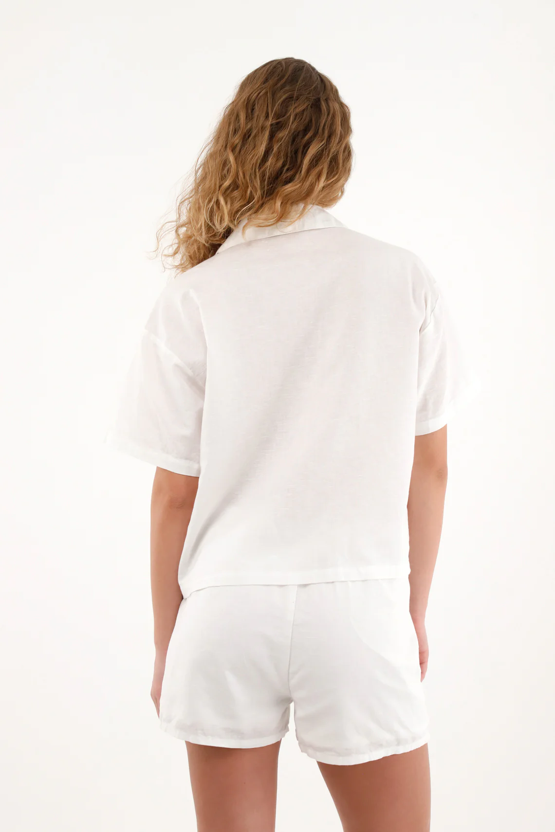 Women's short sleeve shirt with localized prints. - Image 4