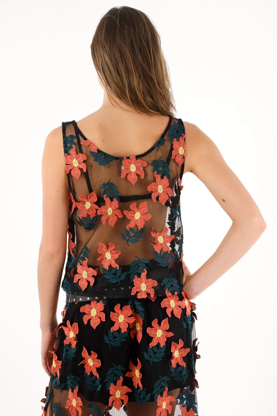 Women's sleeveless shirt with 3D flower appliqués - Image 4