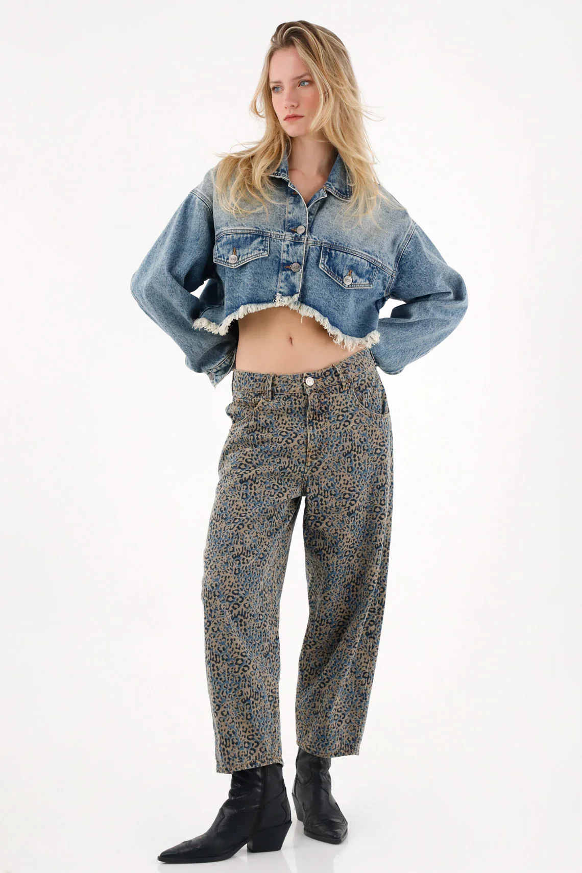 Crop Jacket with Cut Hem in Denim for Women - Image 3
