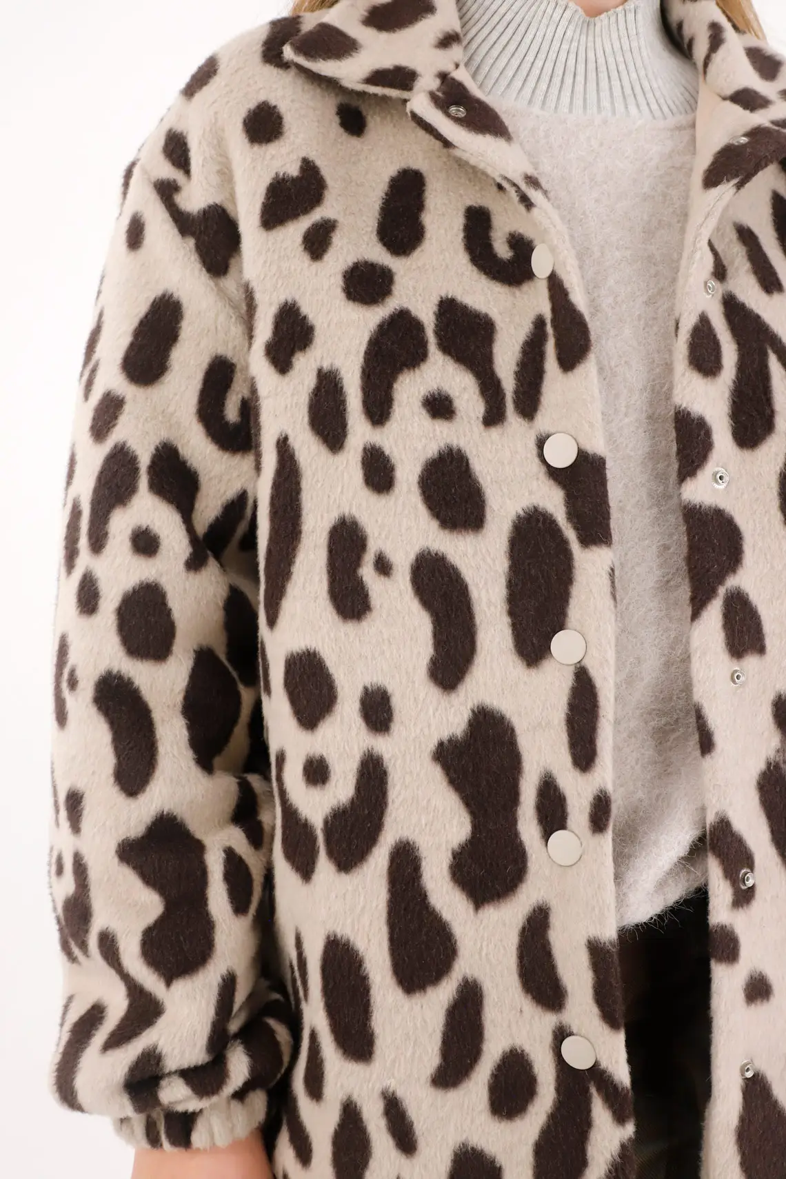 Textured Animal Print Jacket for Women - Image 3