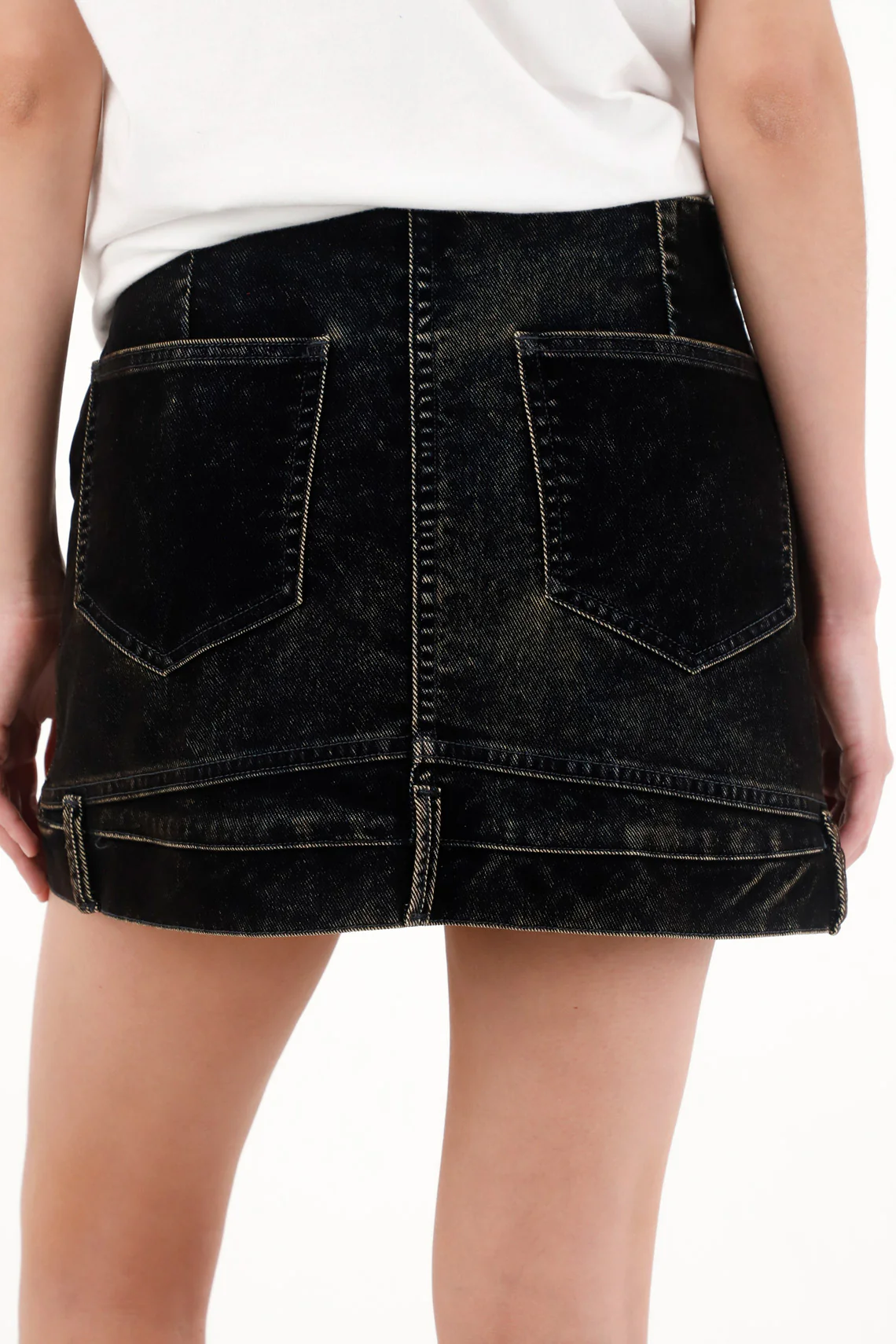 Women's Short Velvet Skirt with Inverted Pockets - Image 4