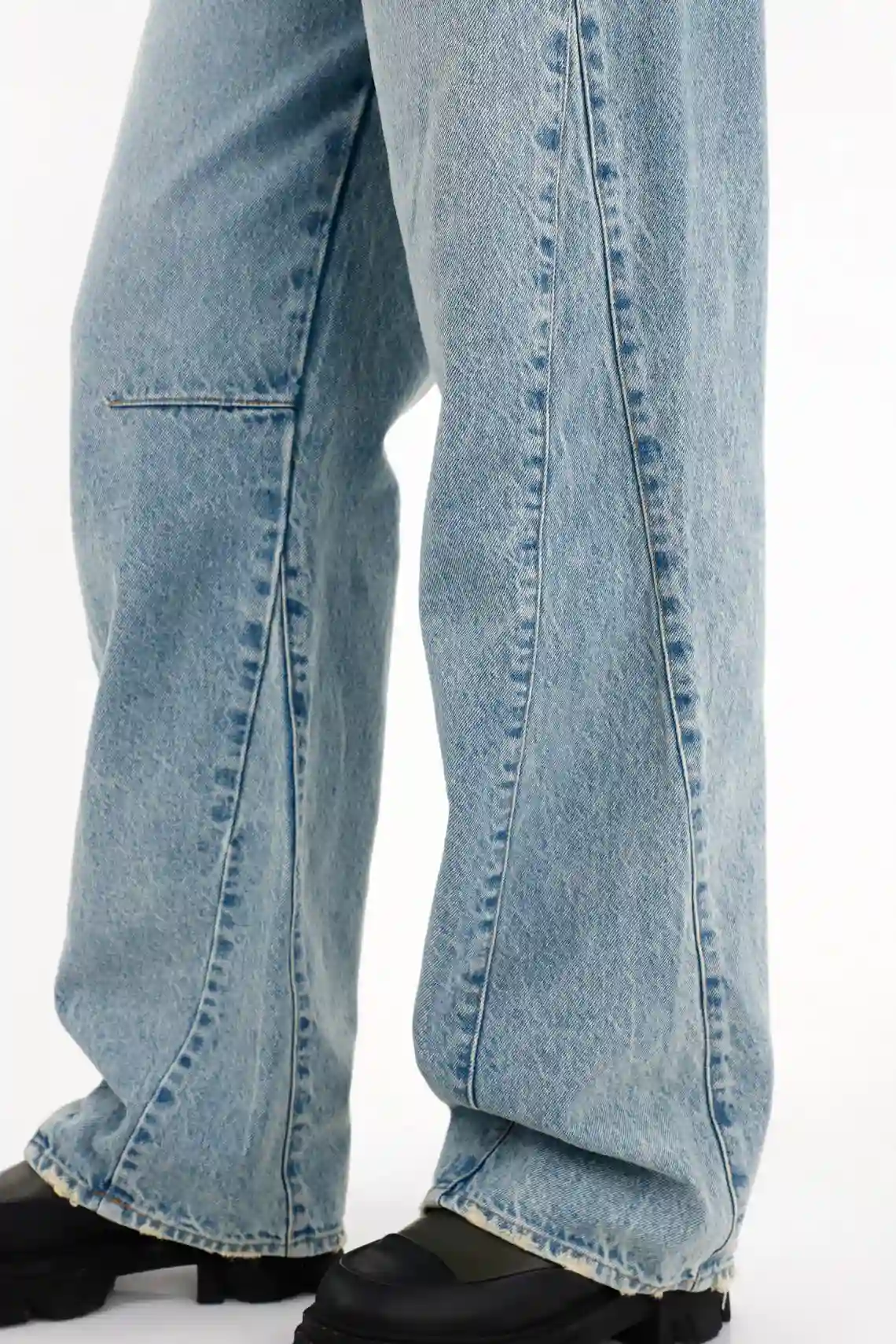 Light Blue Wide Leg Jeans for Women - Image 3