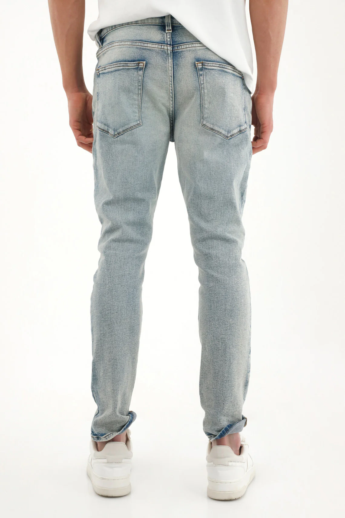 Men's Light Wash Mid-Rise Skinny Jeans - Image 4
