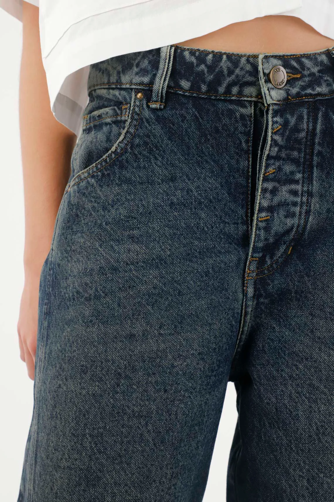 Dark Tone Horseshoe Jeans for Women - Image 4