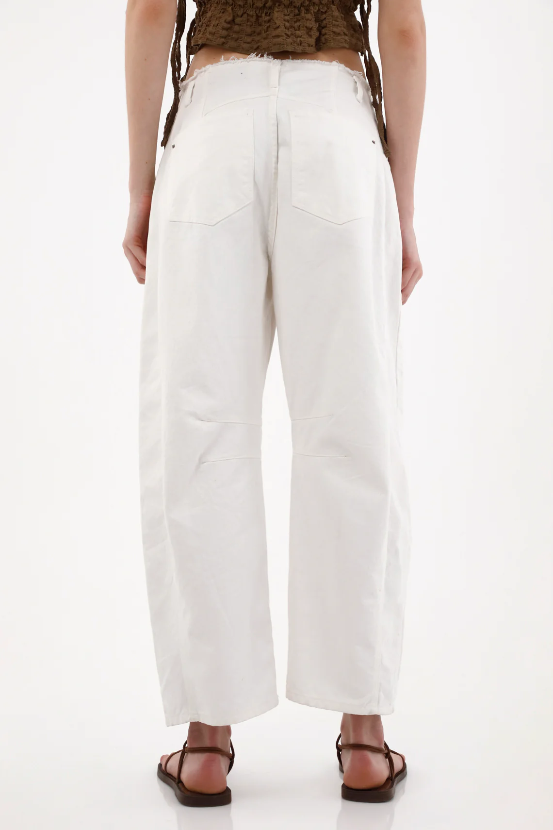 Women's Raw Denim Horseshoe Jeans with Distressed Hem - Image 4
