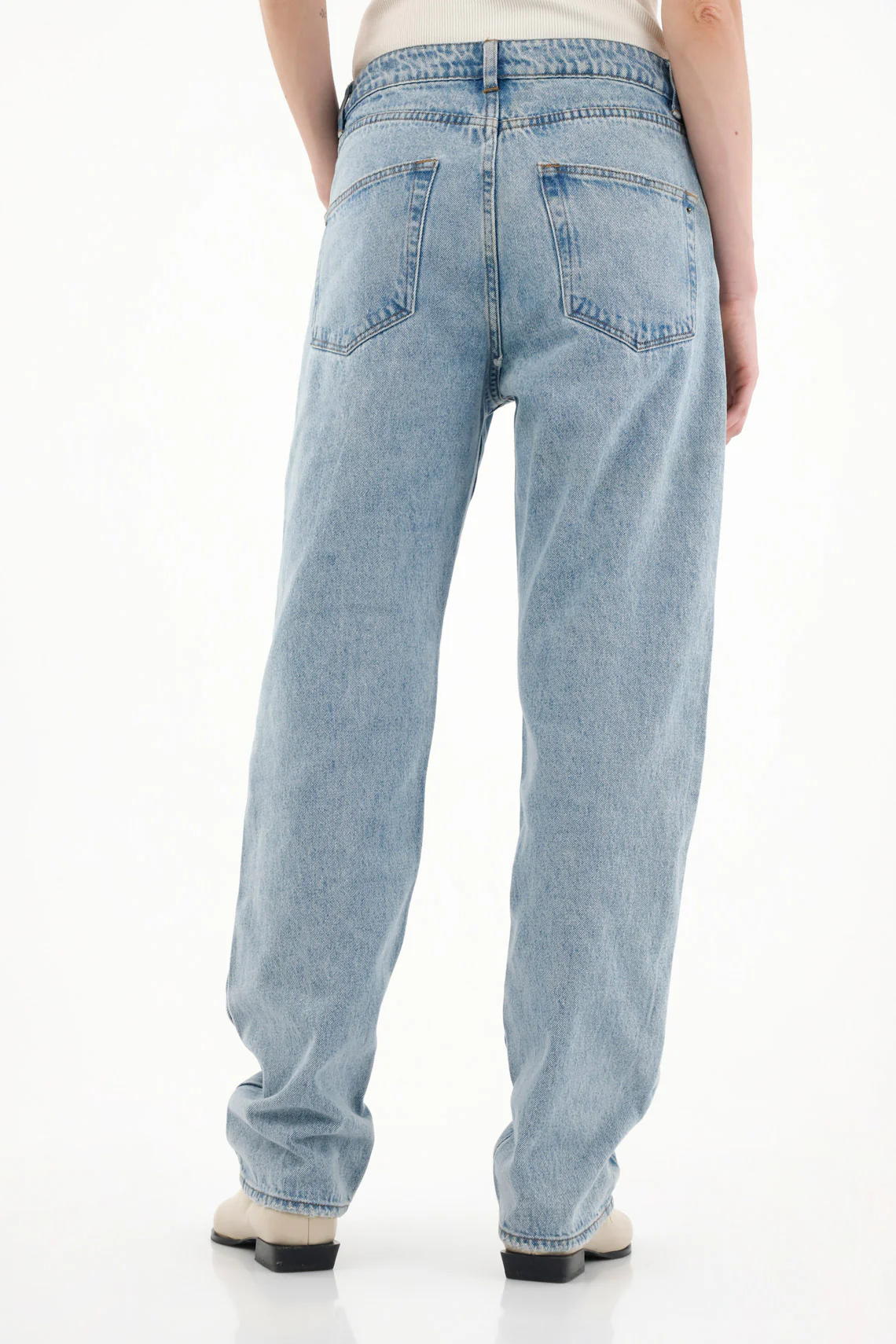 Classic Low Rise Straight Jeans for Women - Image 4