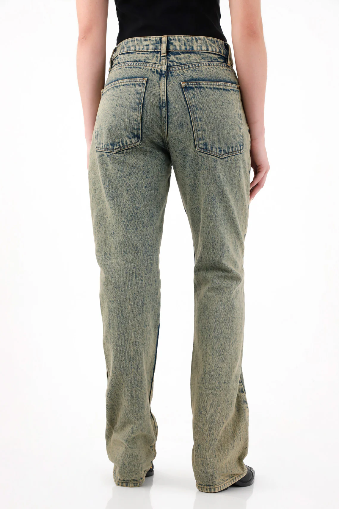 Women's Light Wash Mid Rise Straight Leg Jeans - Image 4