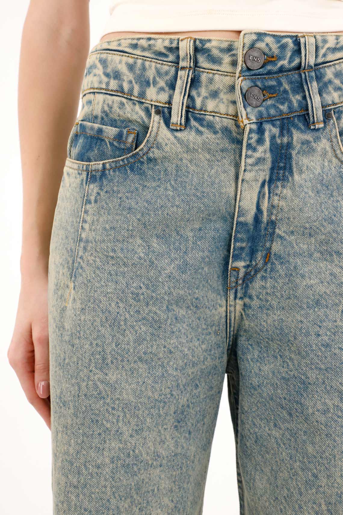 Women's Blue Slouchy Jeans with Double Waistband - Image 5