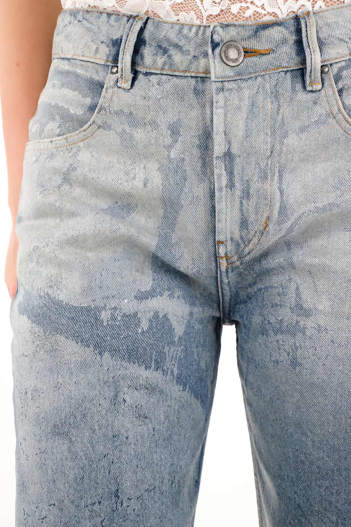 Women's High-Waisted Wide Leg Jeans with Gradient Wash - Image 3