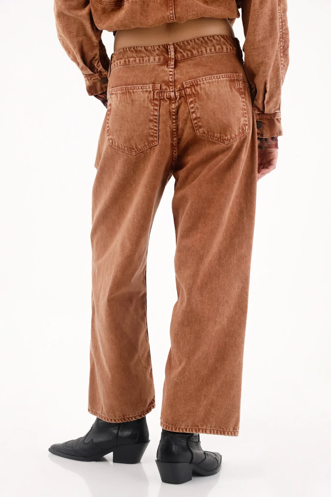 Straight Off-White Jeans for Women - Image 4