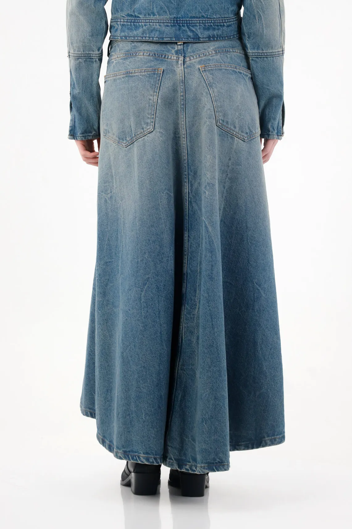 Long skirt for women in blue denim with straight cut and front slit - Image 4