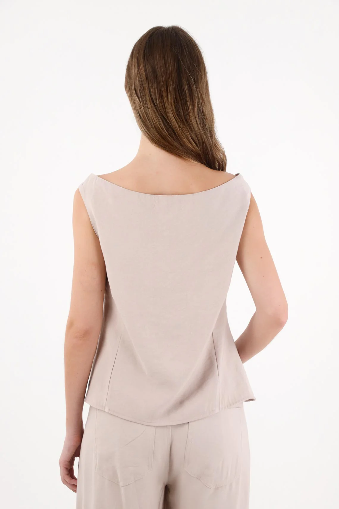 Off-White Boat Neck Vest for Women - Image 4