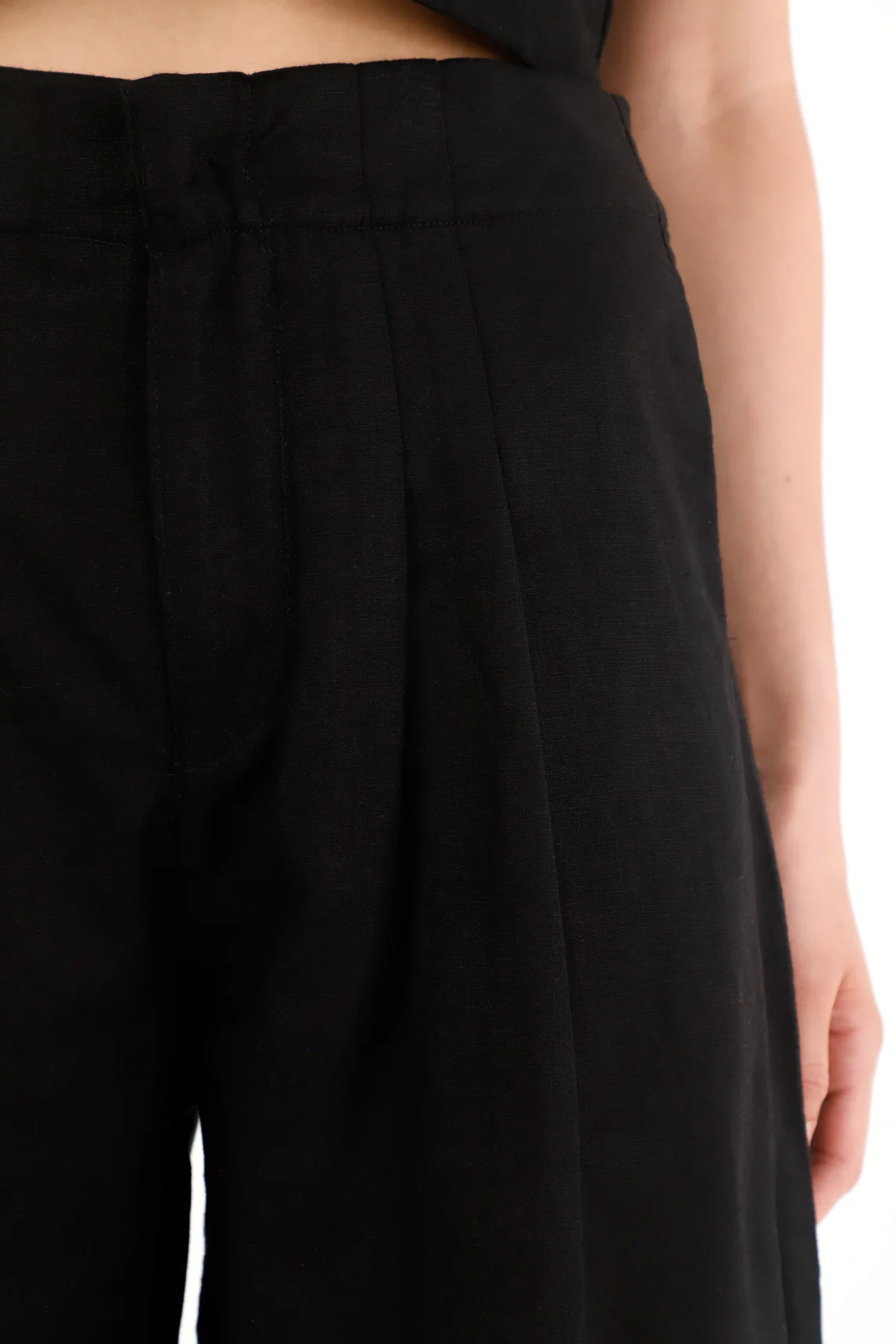 Women's Black 100% Linen Chino Pants - Image 3