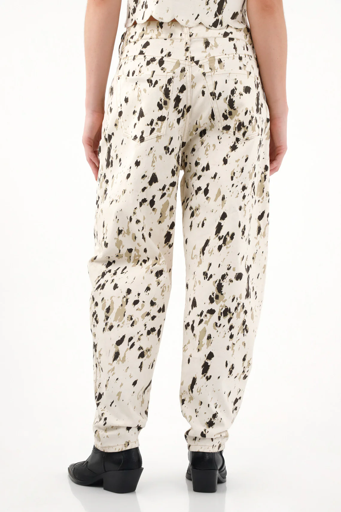 Women's Slouchy Animal Print Pants - Image 4