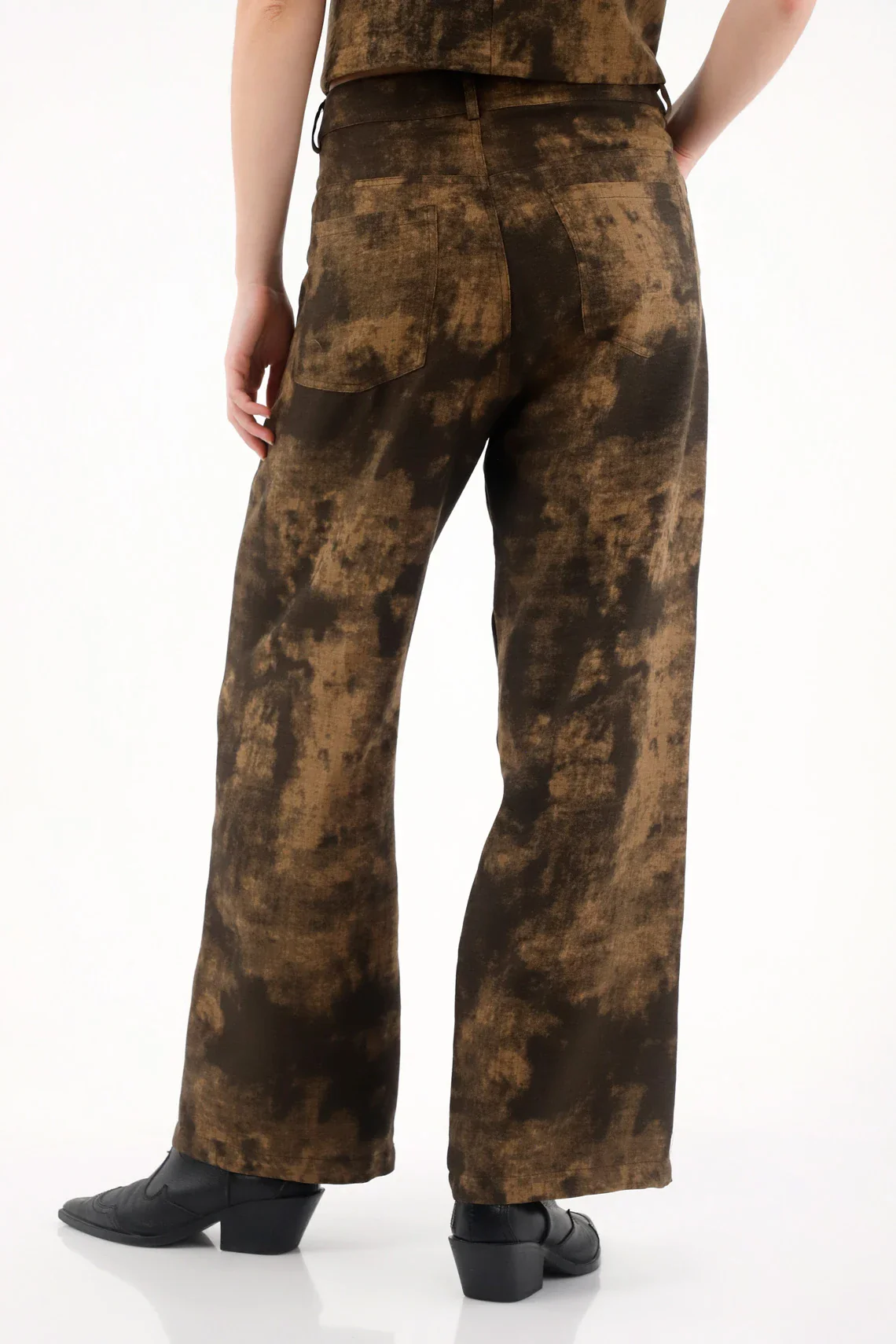 Straight Pants with Vintage Effect for Women - Image 4