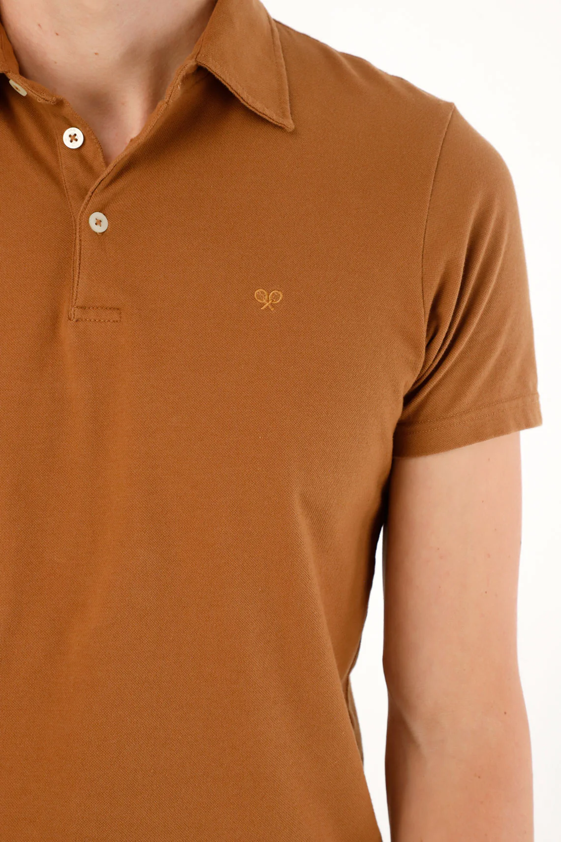 Men's brown polo with embroidered racket - Image 2