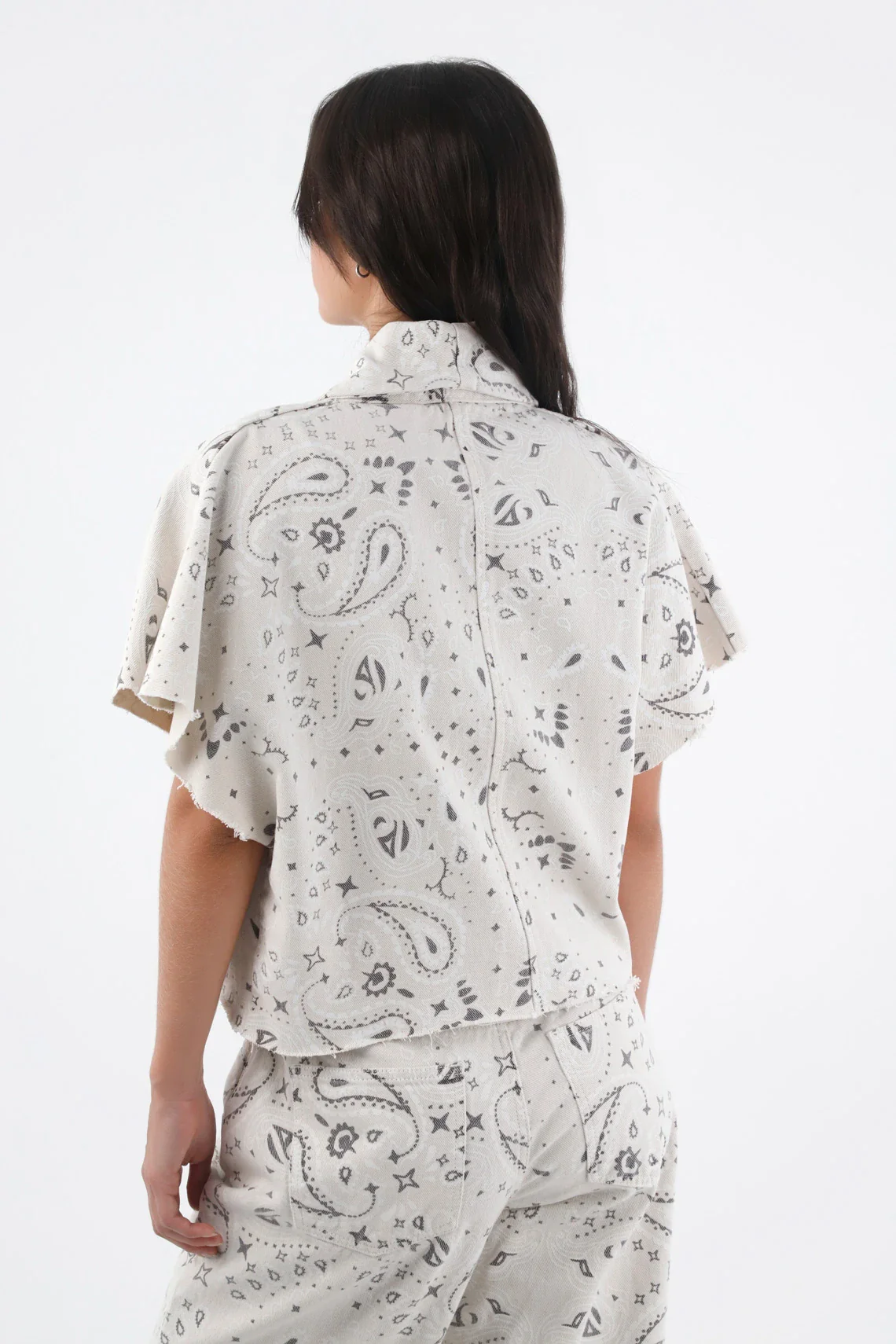 Relaxed Raw Cotton Women’s Shirt with Bandana Print - Image 6