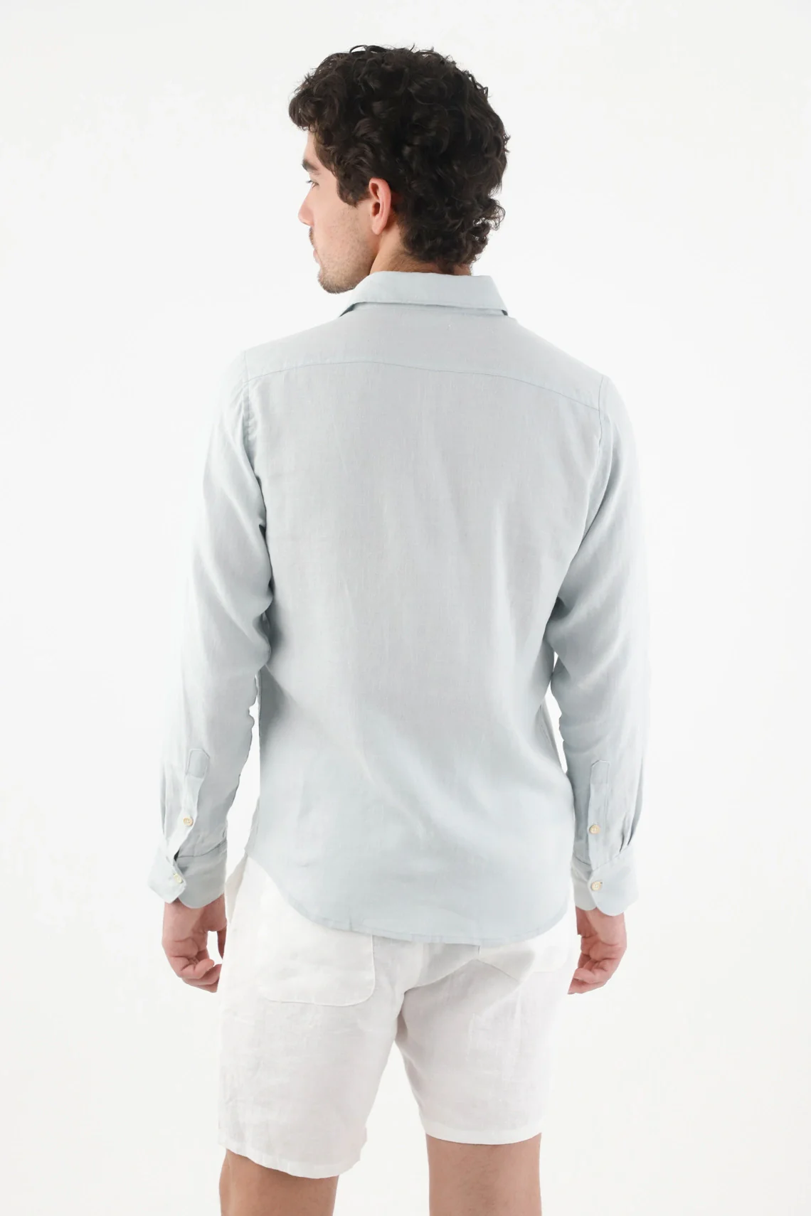 Regular fit shirt with cream buttons in ice blue for men - Image 4
