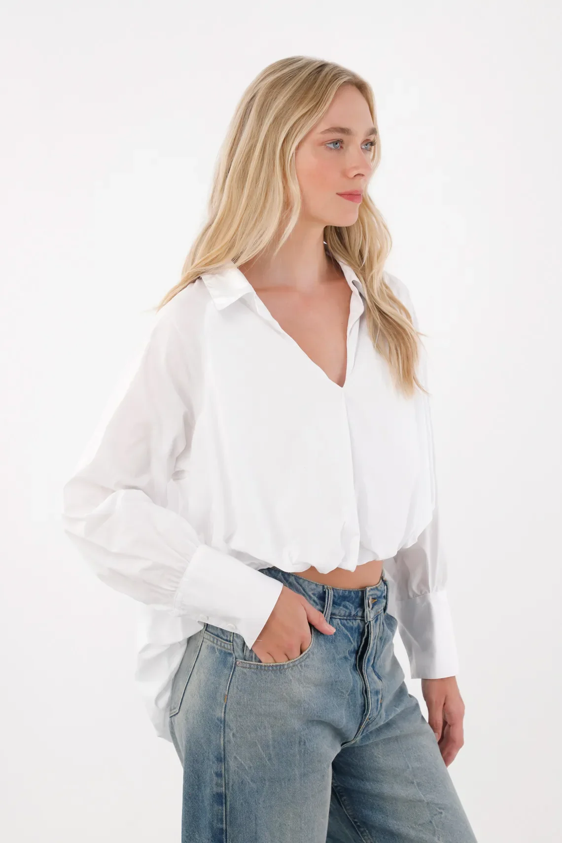 White Balloon Silhouette Shirt for Women - Image 4