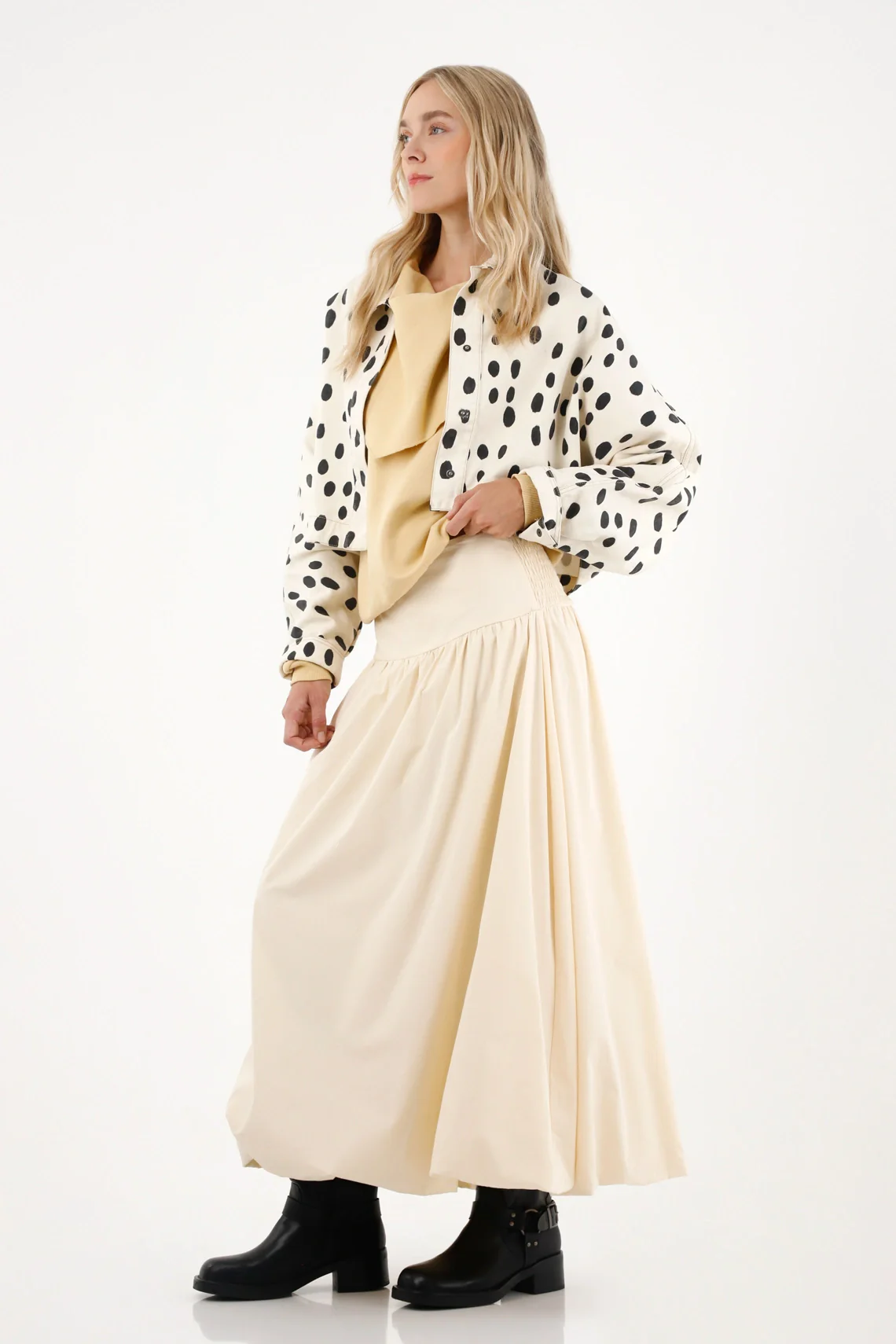 Long Wide Silhouette Skirt Off-White for Women