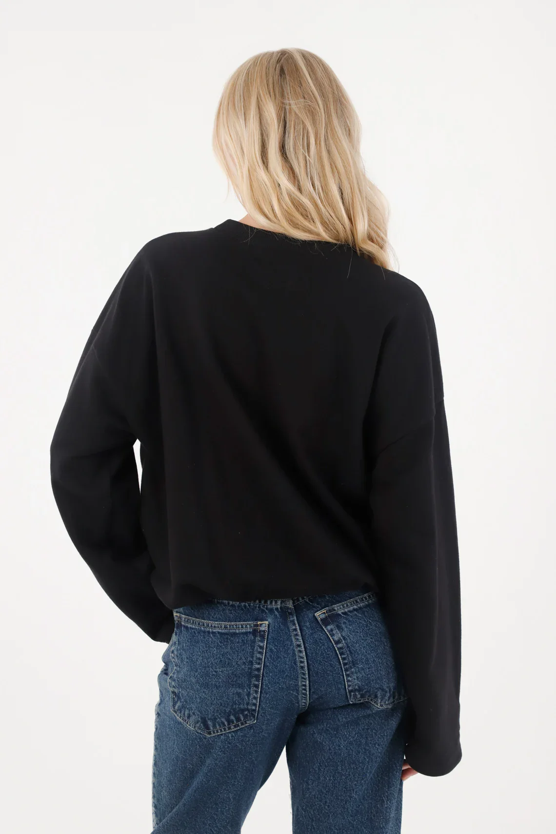 Black Closed Sweatshirt for Women - Image 4