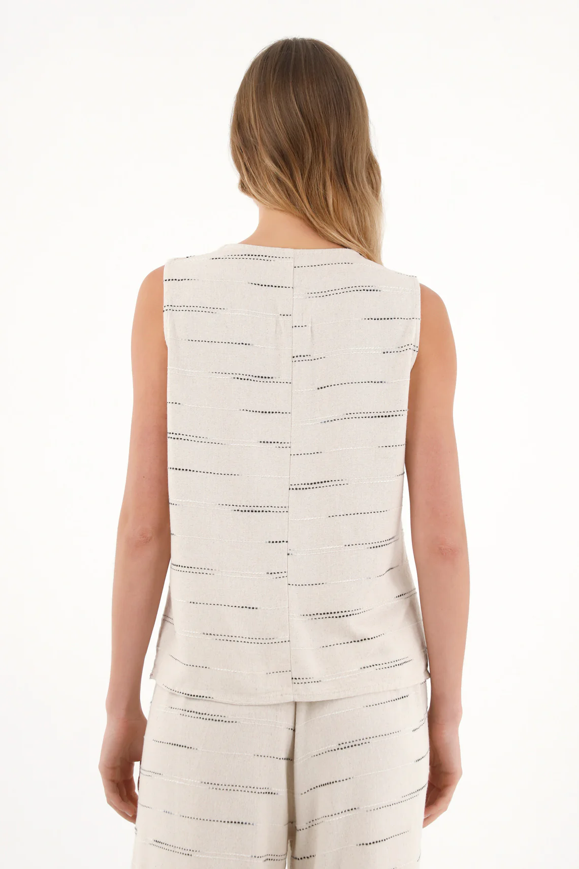 Women's Embroidered Detail Vest - Image 4