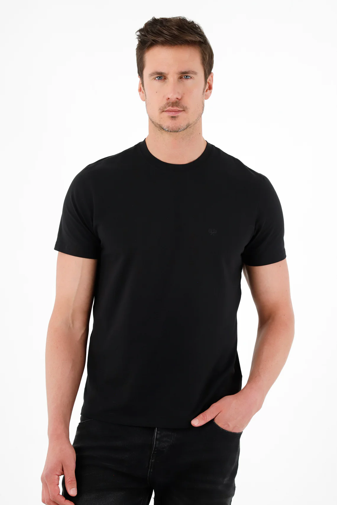 Black crew neck t-shirt for men
