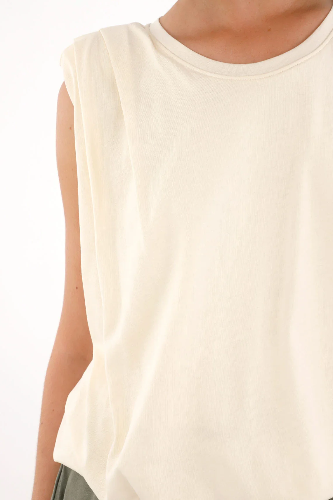 T-Shirt with Draped Shoulder Detail in Off-White for Women - Image 4