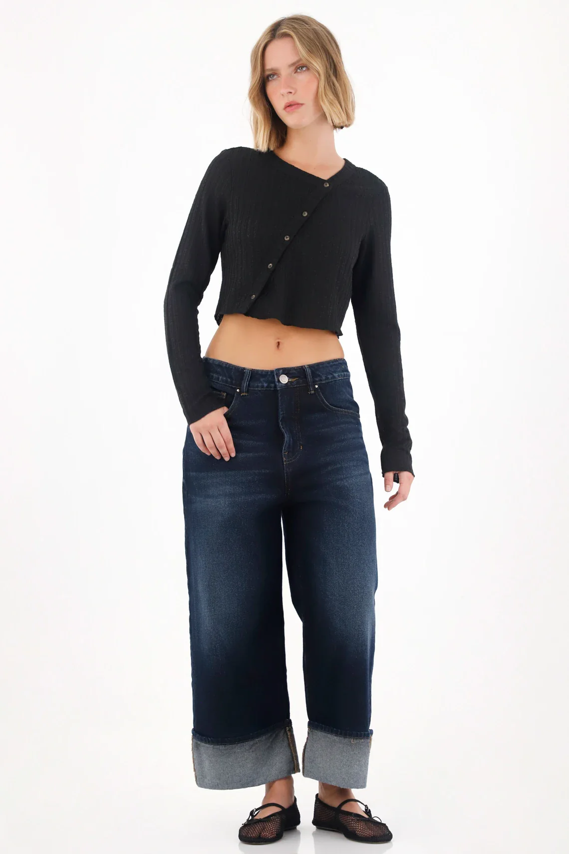 Black long sleeve crop t-shirt for women - Image 4