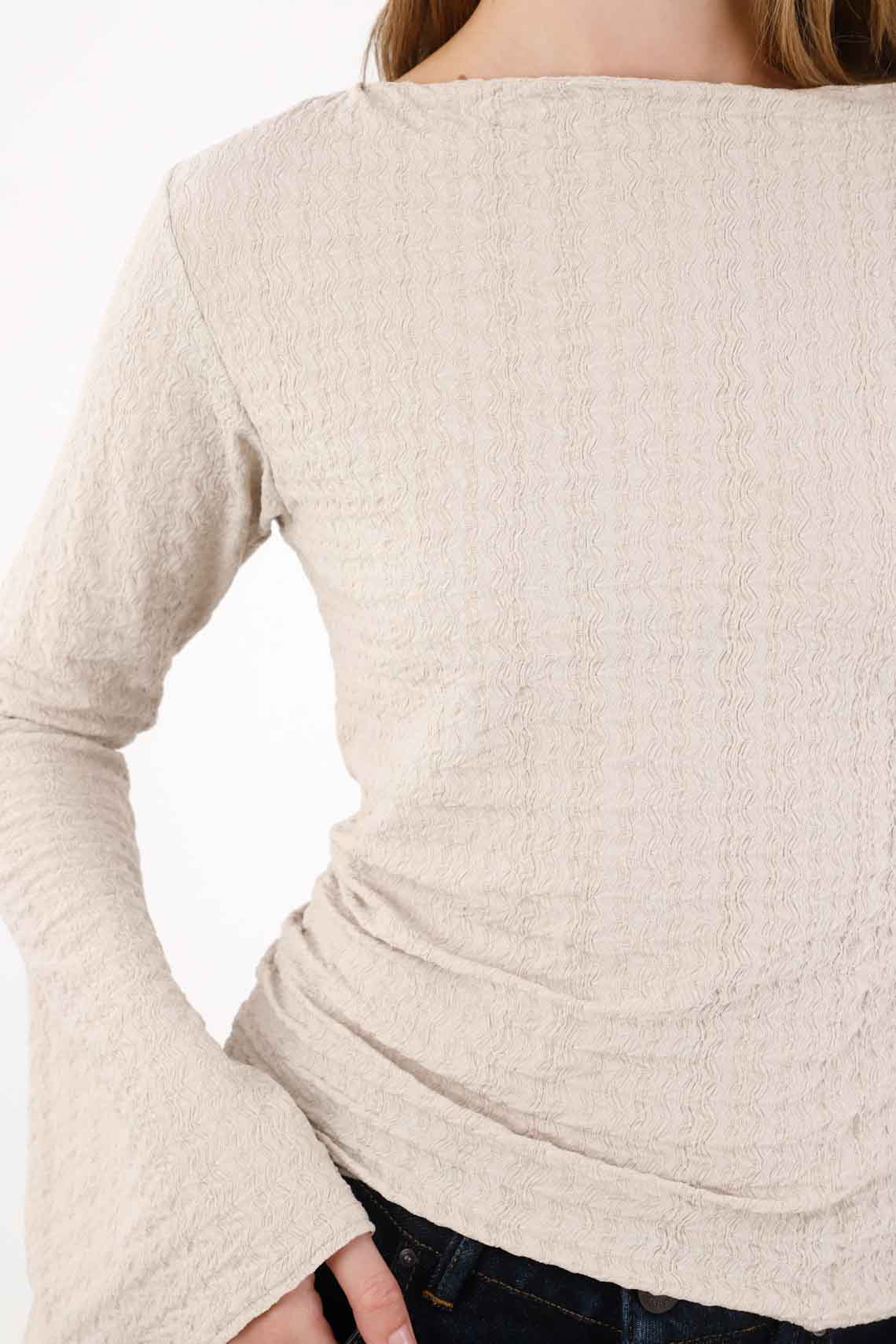 V-Neck Animal Print T-Shirt for Women - Image 3