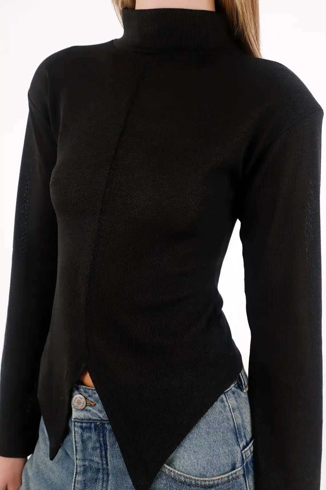 Black Asymmetrical Hem T-Shirt for Women - Image 3