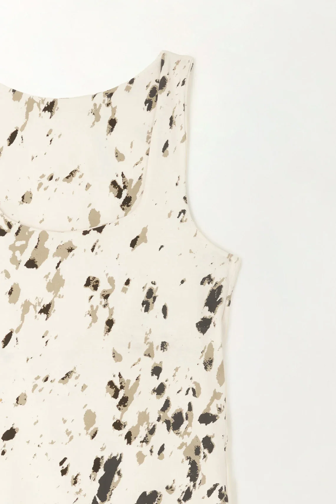 Sleeveless Printed T-Shirt for Women - Image 2