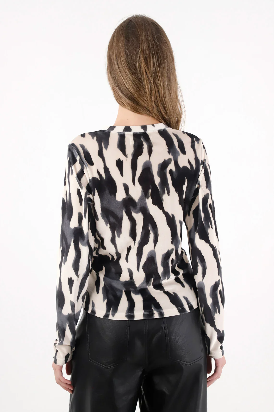 T-Shirt in Textured Fabric with Off-White High Neck for Women - Image 4