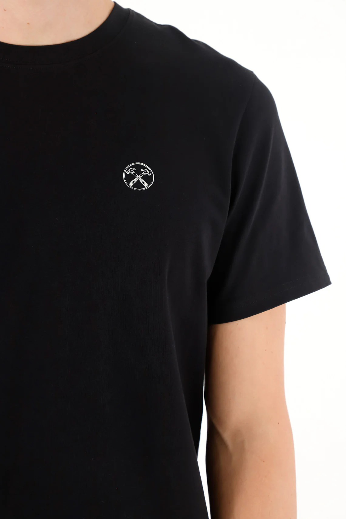 Men's black graphic print t-shirt on the back - Image 3