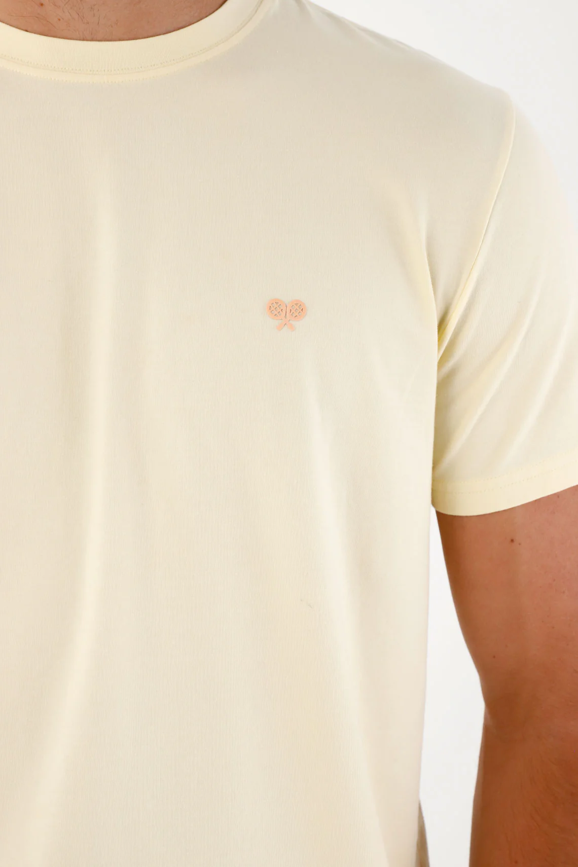 Camiseta con mini raqueta amarilla para hombre - Image 2