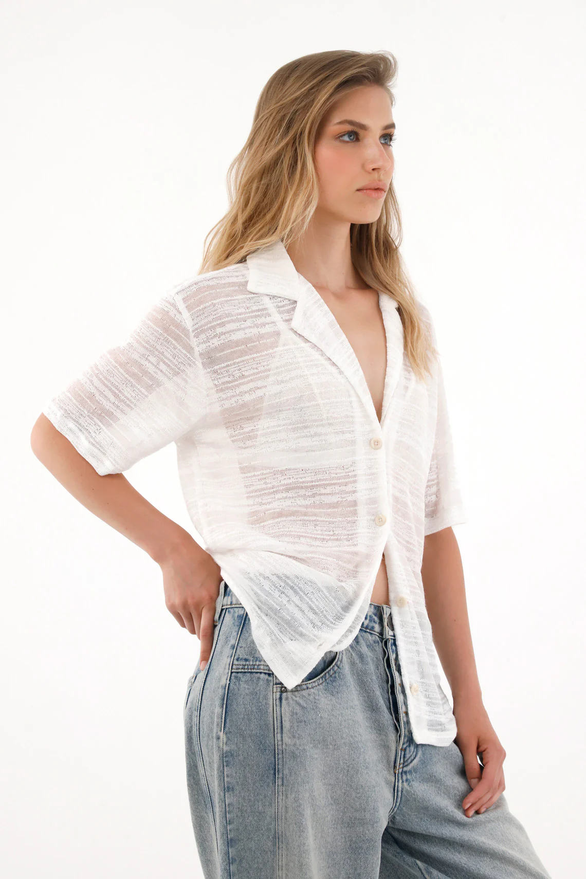 Women's woven fabric cream t-shirt - Image 2