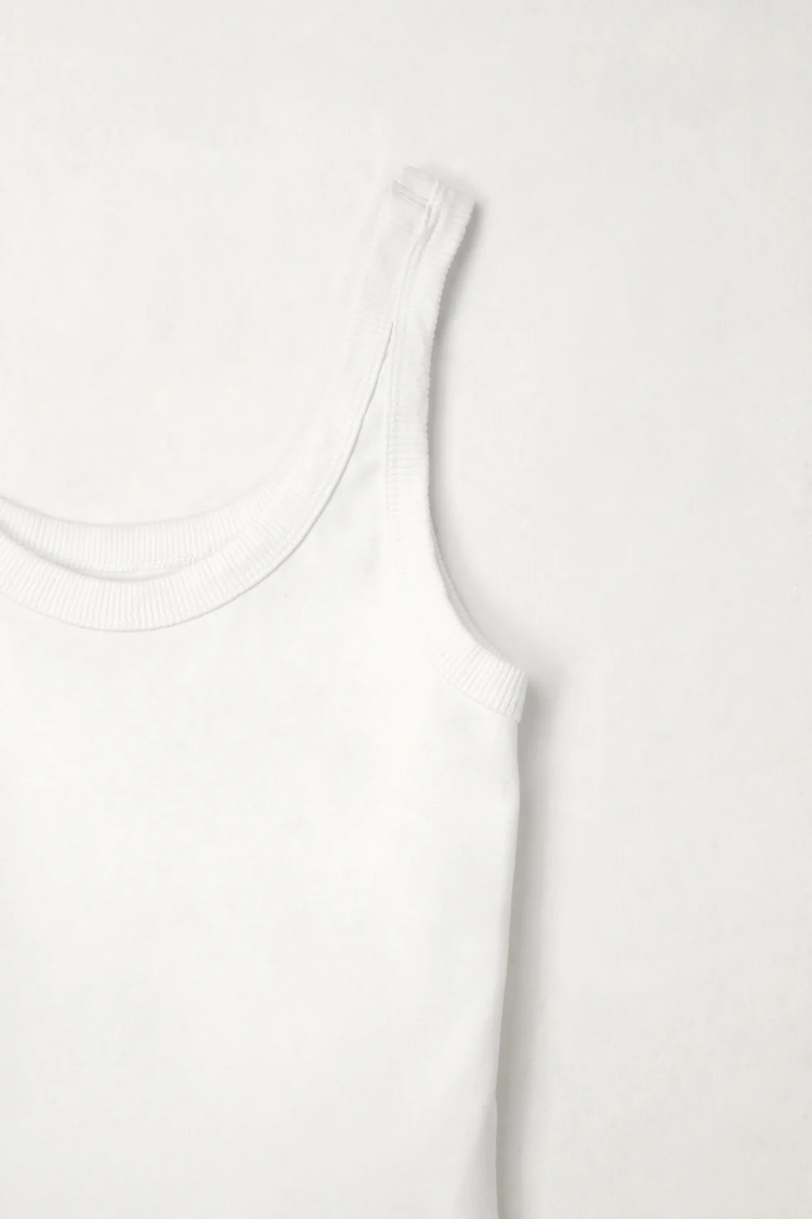 Women's White Ribbed Crop Top - Image 3