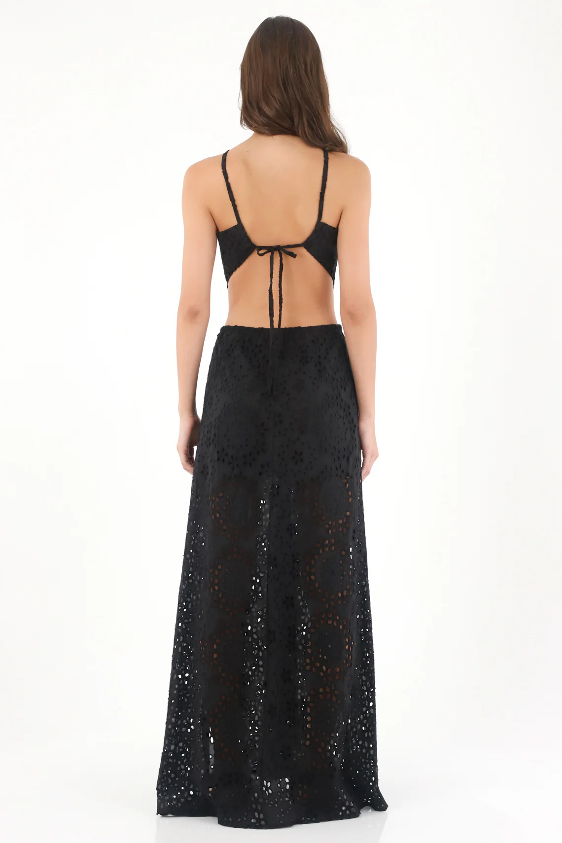 Women's long halter neck dress in black eyelet fabric - Image 4