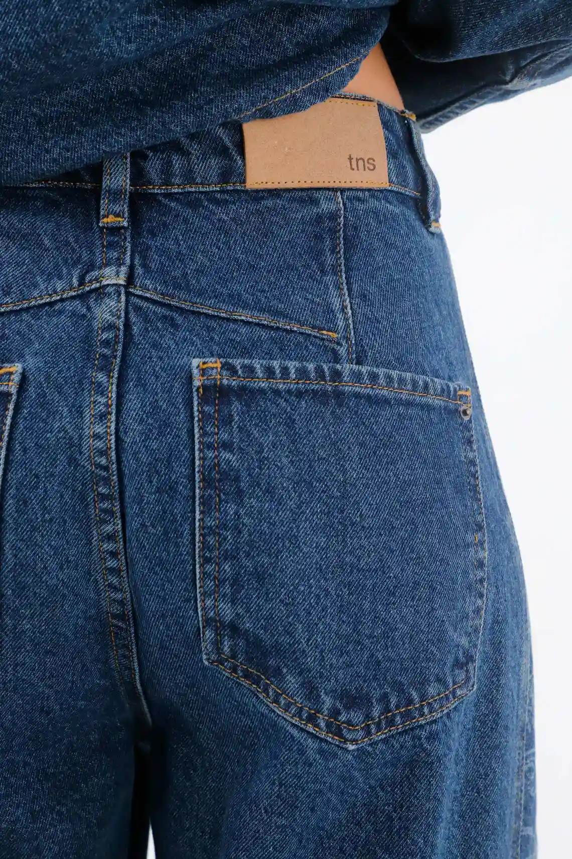 Women's Indigo Blue Cotton Jeans Fit Horseshoe with Tonal Printed Side - Image 5
