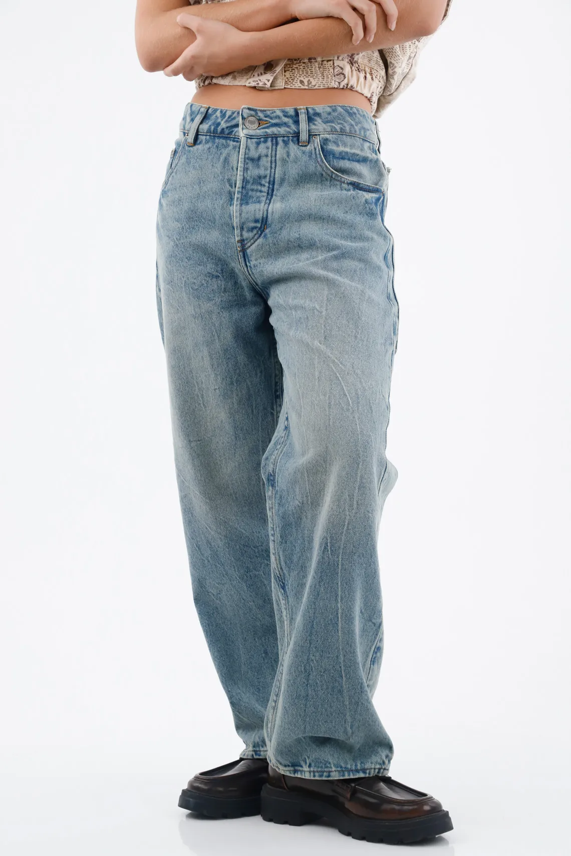 Women's Relaxed Straight Blue Cotton Jeans - Image 2
